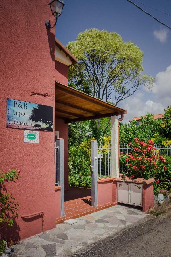 B&B Il Lupo E La Quercia Castelnuovo Magra Exterior photo